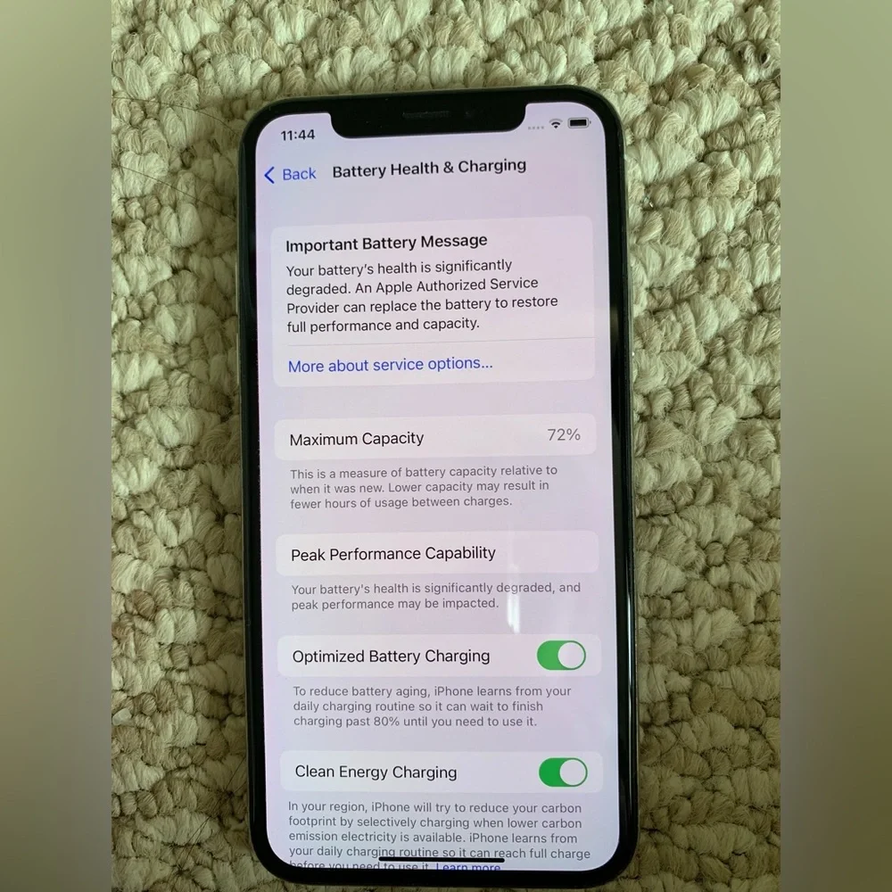 Apple IPhone X White 256 GB Unlocked & black phone case